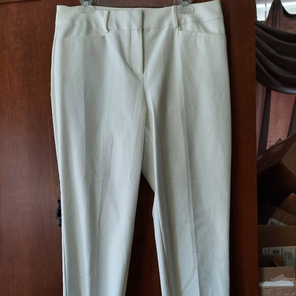 NWT Loft Riviera Pants in White size 10 Curvy - Picture 1 of 1